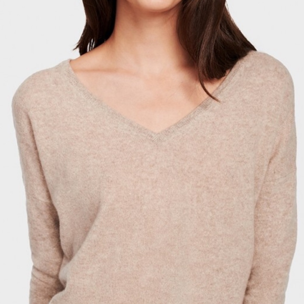 White+Warren ivory V-neck cashmere sweater size S